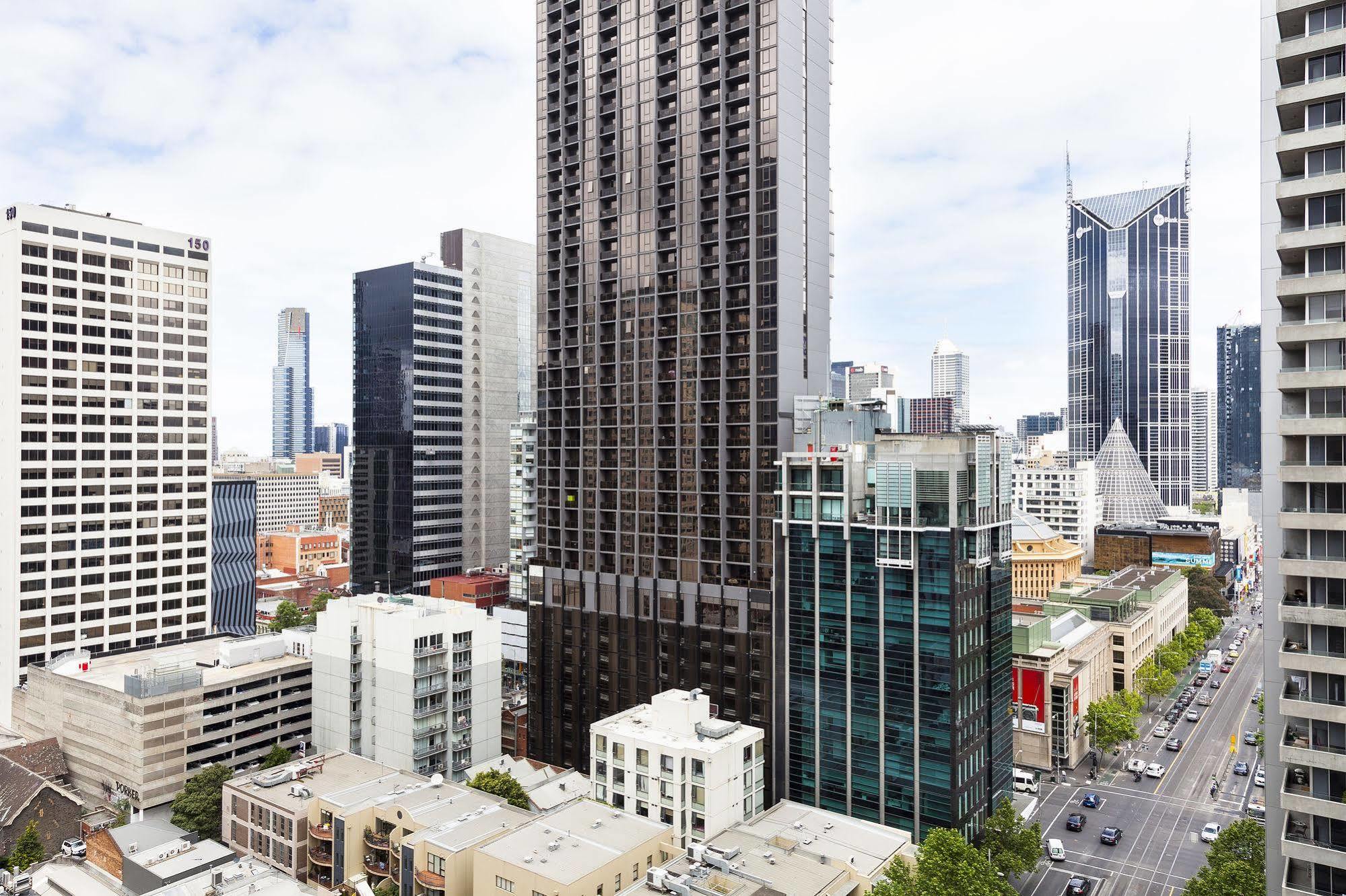 Akom Melbourne Aparthotel Exterior photo